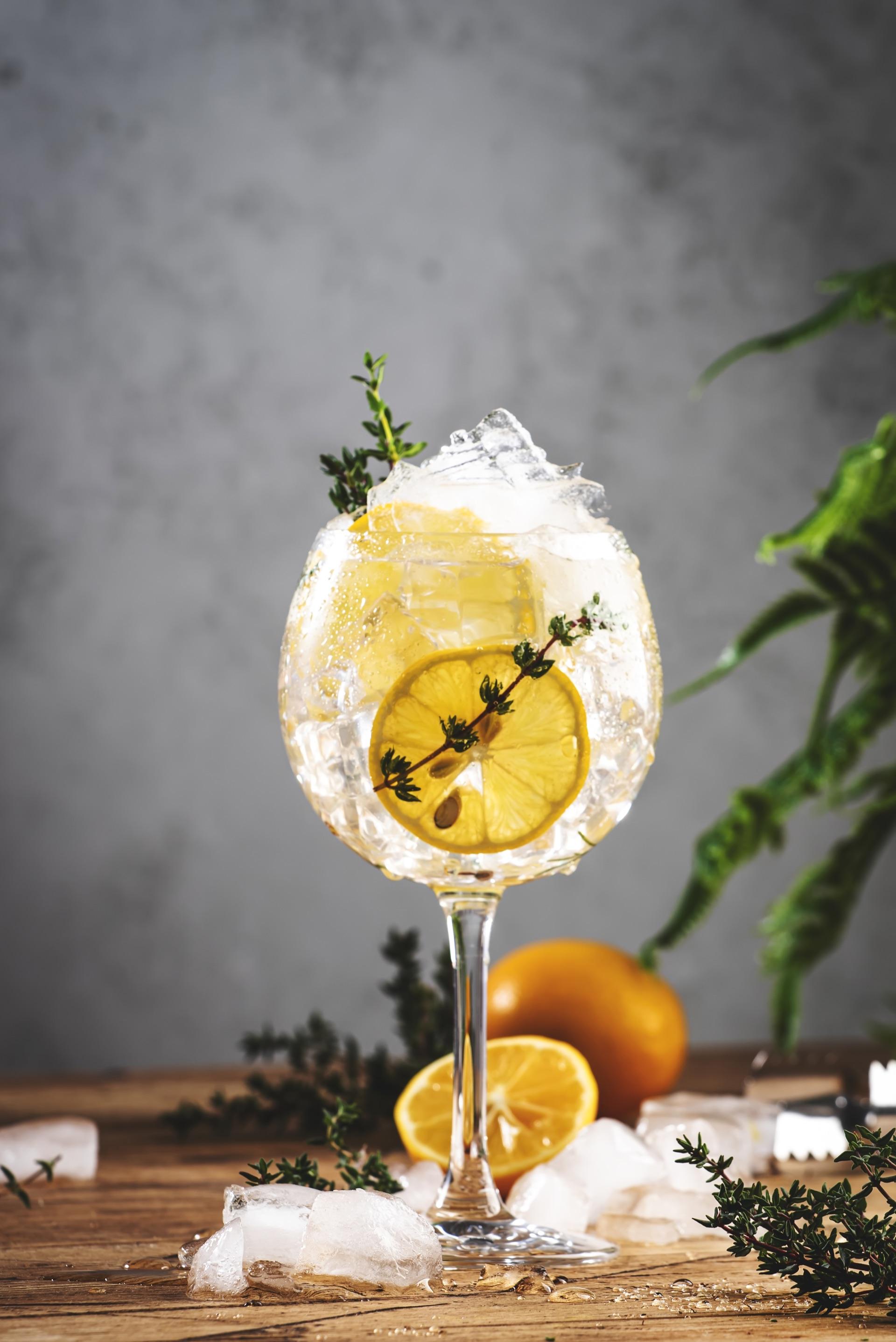 Limoncello Spritz cocktail garnished with a lemon wheel